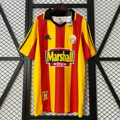 99-00 Galatasaray Home Football kit - Footyb