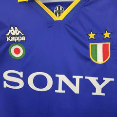 1995-1996 Juventus away Football kit - Footyb