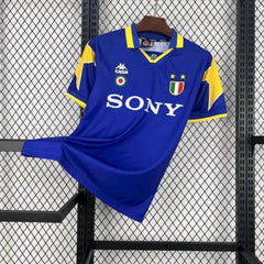 1995-1996 Juventus away Football kit - Footyb