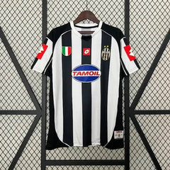 2002-2003 Juventus home Football kit - Footyb