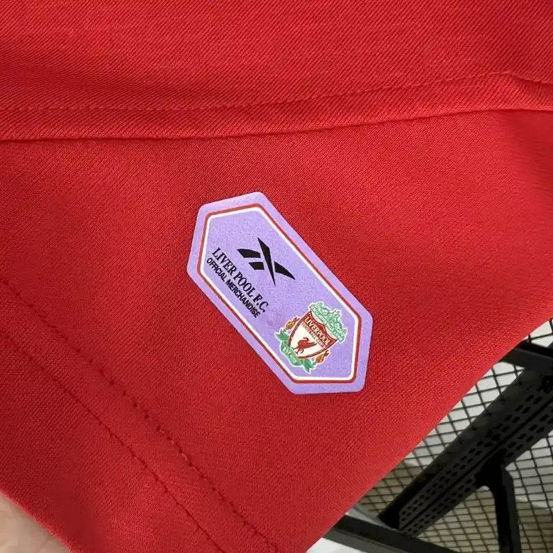 2004-2005 Liverpool Home Football kit - Footyb