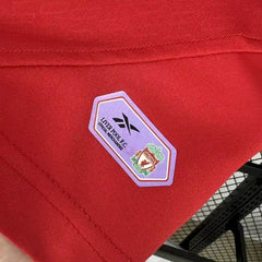 2004-2005 Liverpool Home Football kit - Footyb