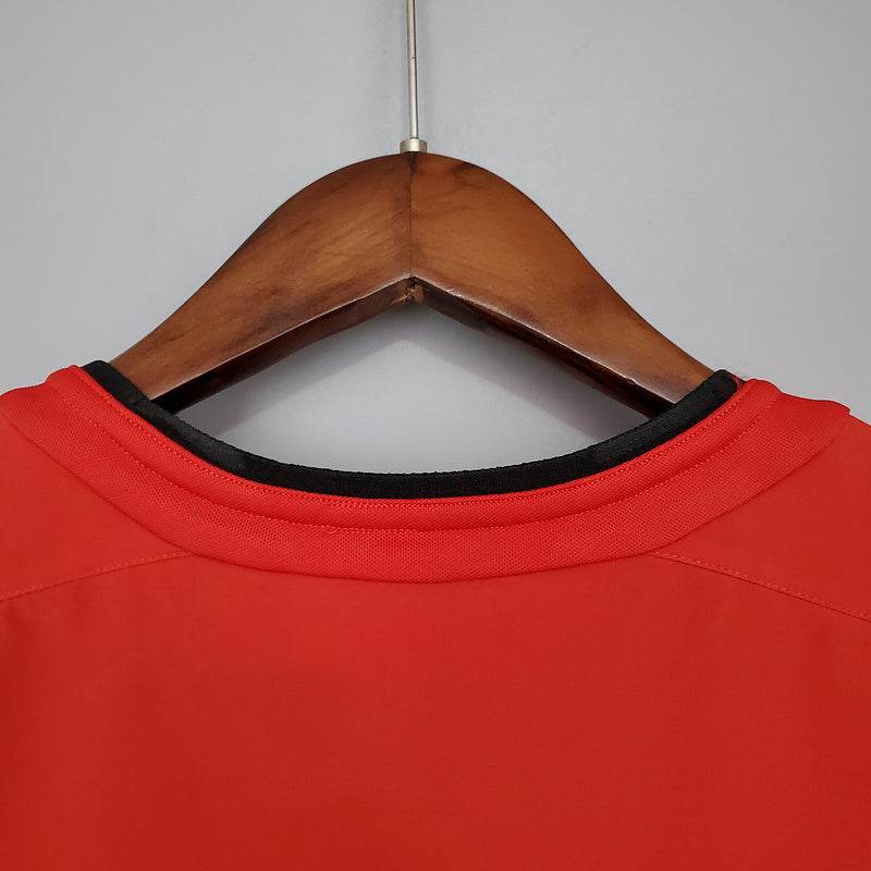 Manchester United 02/04 home Football kit - Footyb