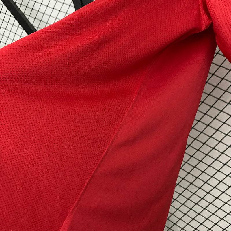 Manchester United 10/11 Home Football kit - Footyb