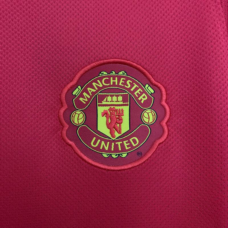 Manchester United 10/11 Home Football kit - Footyb