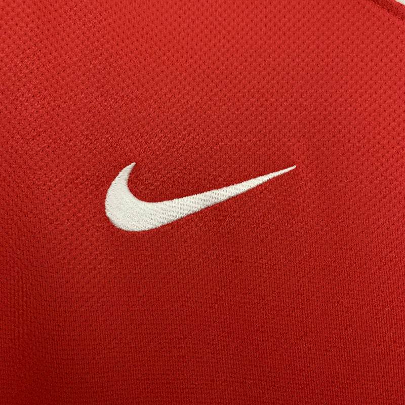 Manchester United 10/11 Home Football kit - Footyb