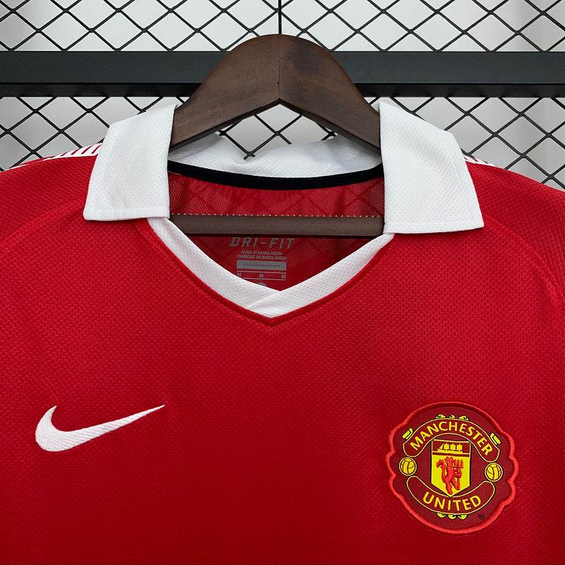 Manchester United 10/11 Home Football kit - Footyb