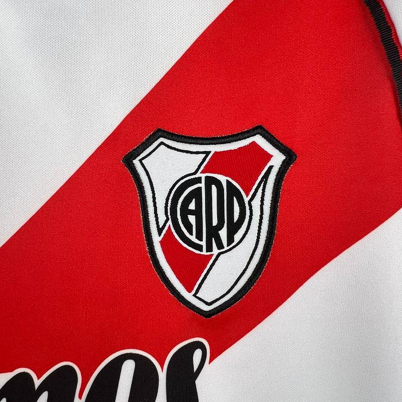 River Plate 00/01 Home Football kit - Footyb