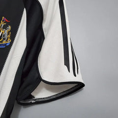 05/06 Newcastle United home Football kit Footyb