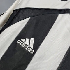 05/06 Newcastle United home Football kit Footyb
