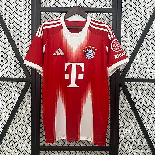 25/26 Bayern Munich Home Football kit