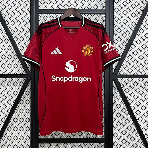 25/26 Manchester United Home Football kit