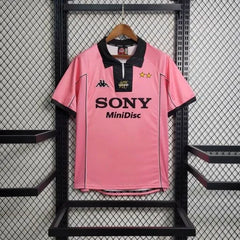 1997-1998 Juventus Away kit