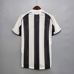 05/06 Newcastle United home kit