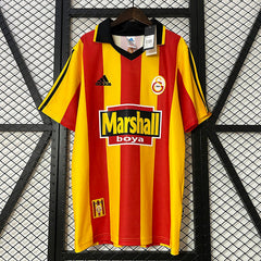 99-00 Galatasaray Home Football kit Footyb