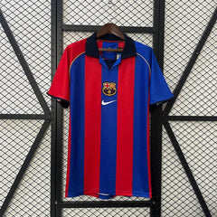 Barcelona 01/02 home Football kit - Footyb