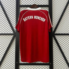 Bayern 05/06 home Football kit - Footyb