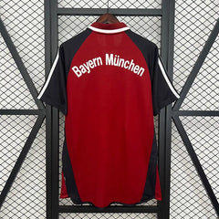 Bayern Munich 01/02 Home Football kit