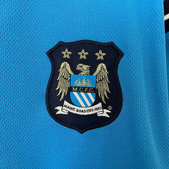 Manchester City 01/02 Home Football kit