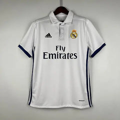 Real Madrid 16/17 Home Football kit