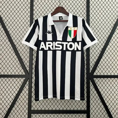 1984-1985 Juventus home Football kit