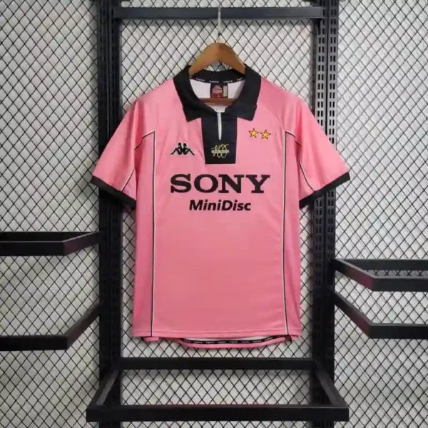 1997-1998 Juventus away Football kit