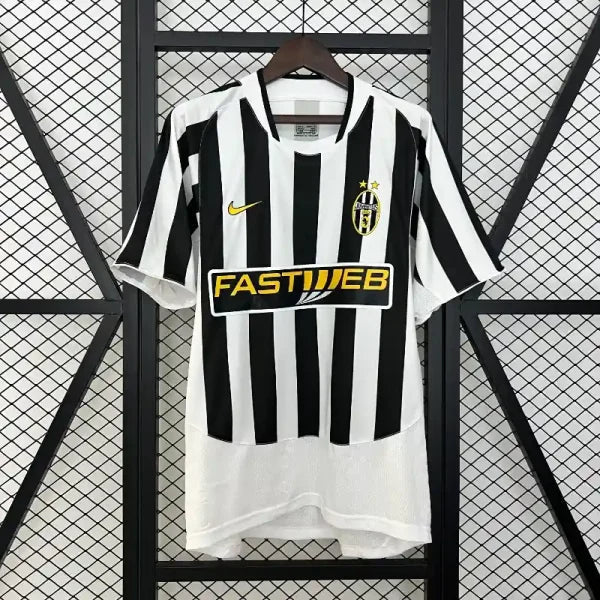 2003-2004 Juventus home Football kit