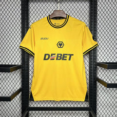 24-25 Wolves home kit