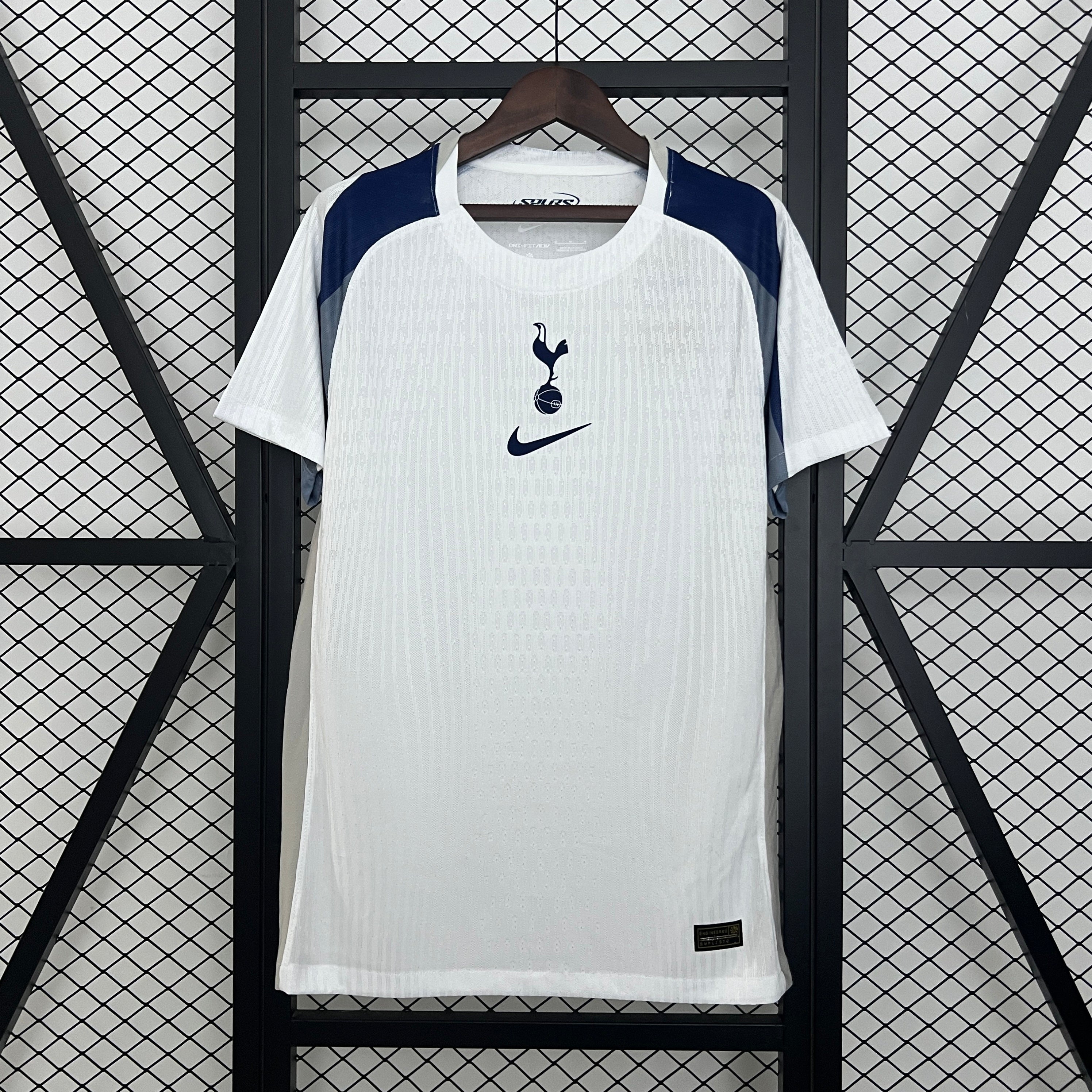 25-26 Tottenham Home kit