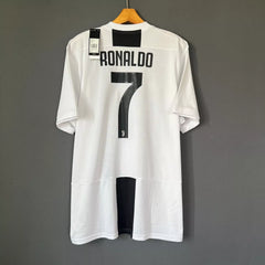 2018-19 Juventus Home Kit